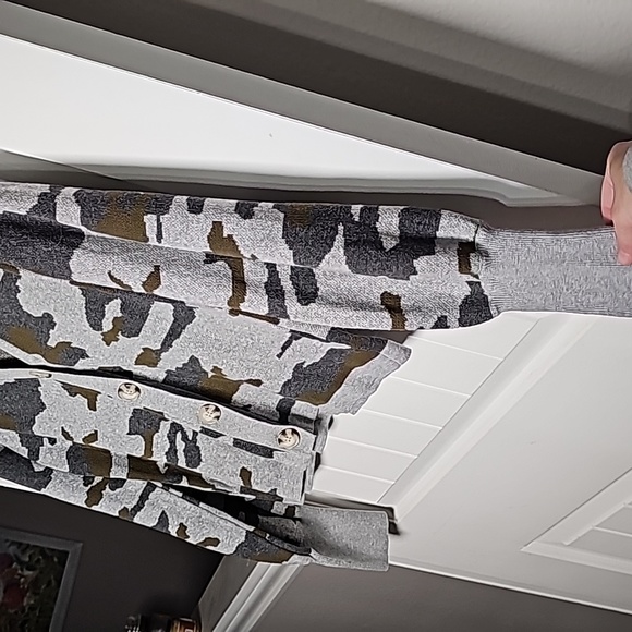 Vince Camuto sm camo cardigan - Picture 8 of 11